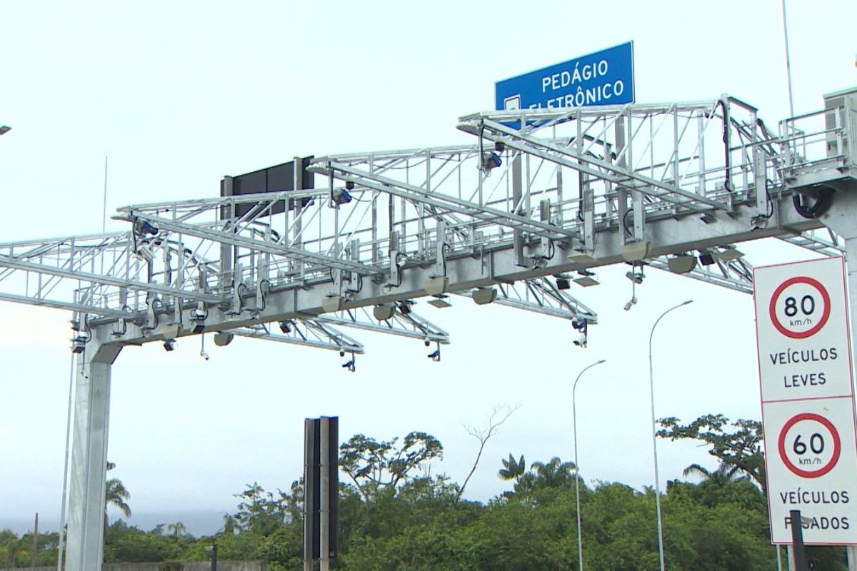 Pedágio Free Flow da Tamoios tem 31 mil passagens não pagas; CNH Digital passa a mostrar cobranças