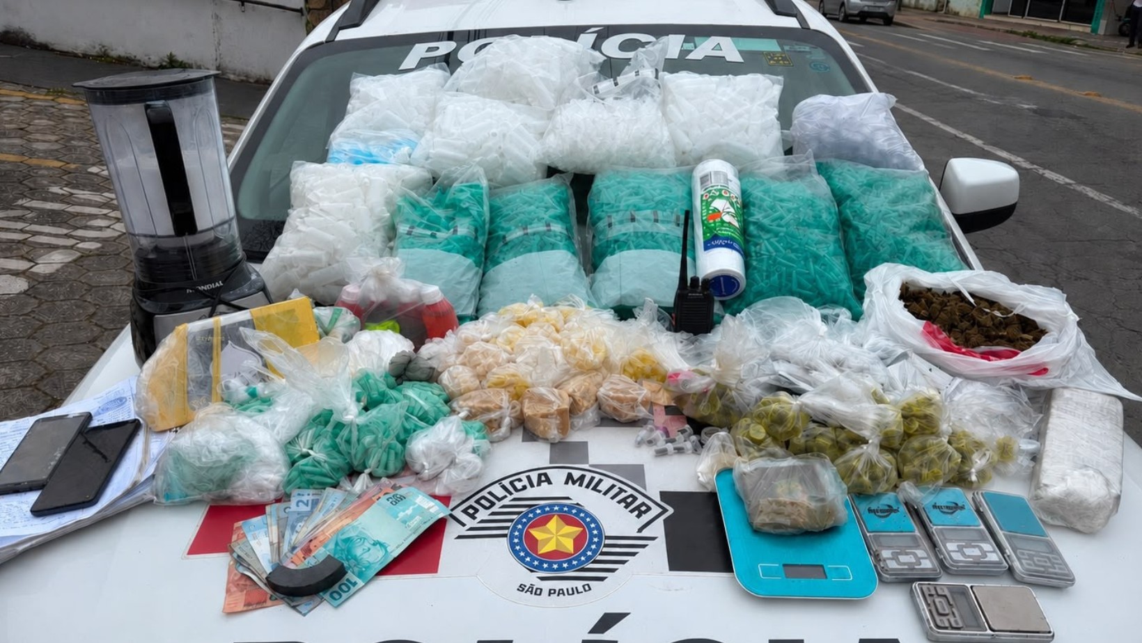 Polícia Militar prende homem com quase 6 kg de drogas em Guaratinguetá, SP