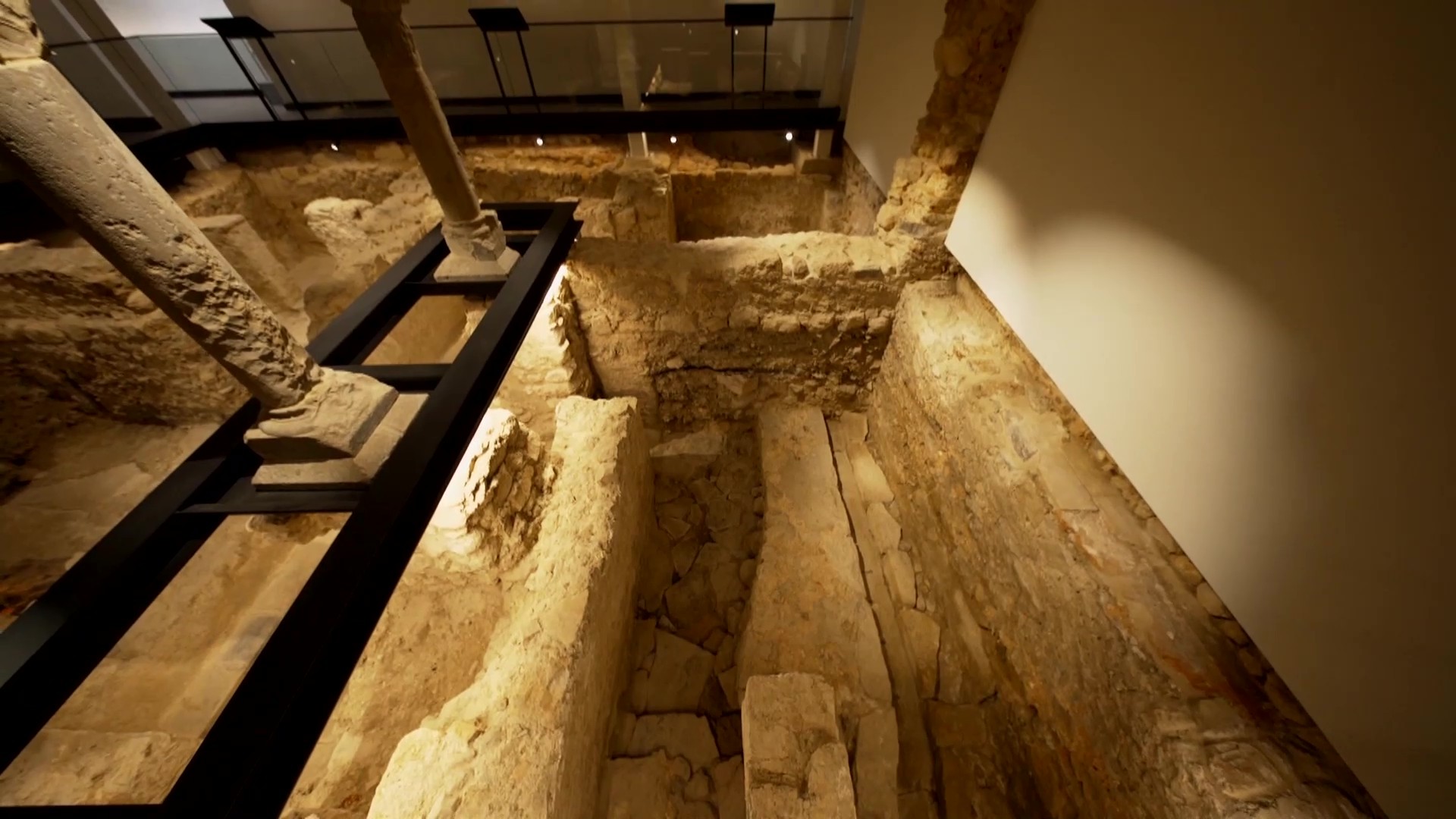 Tesouro escondido: reforma em casa revela sem querer relíquia arqueológica de 900 anos atrás em Portugal; VÍDEO