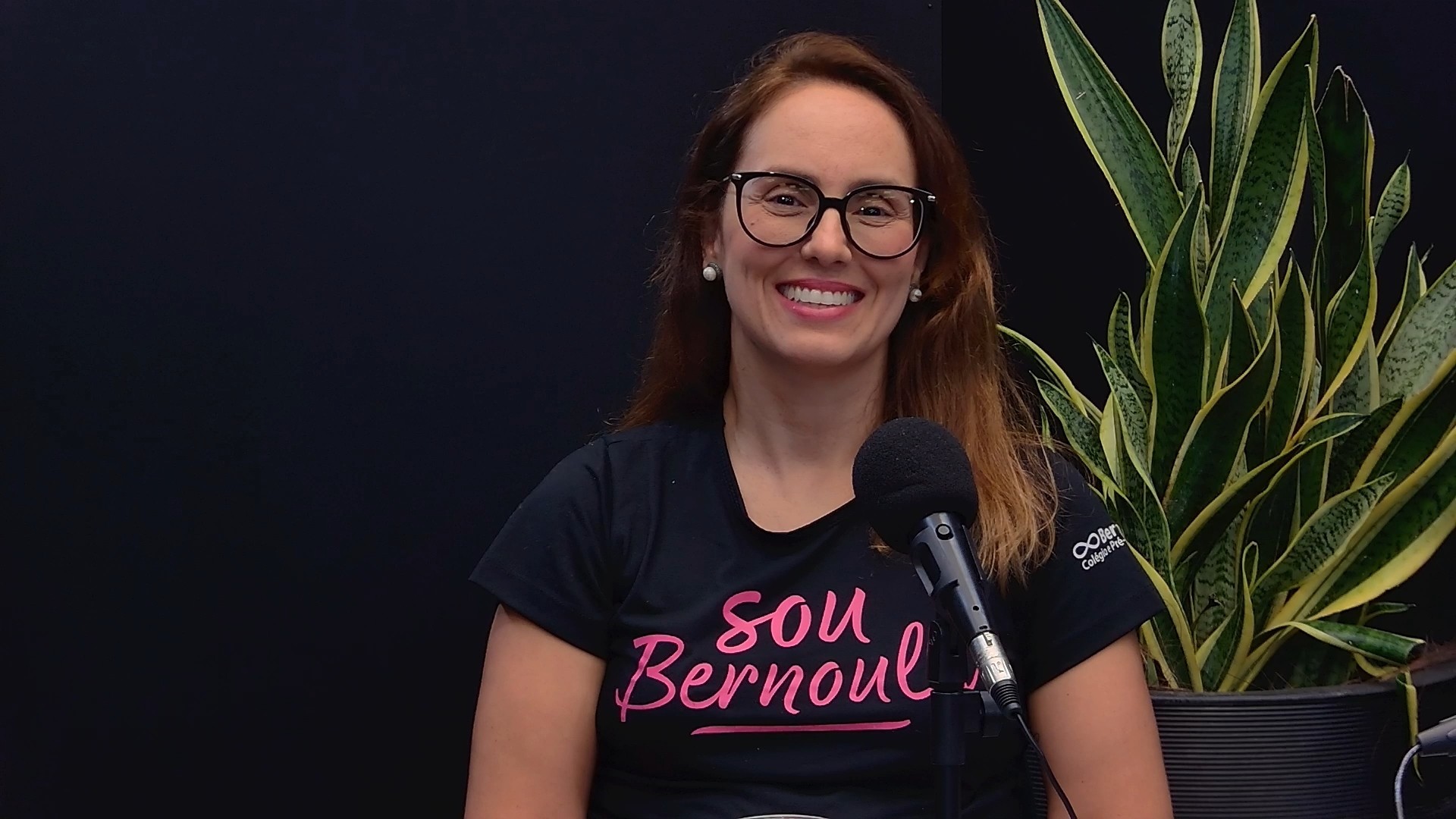 Eu Te Explico #176: o uso da IA nas escolas interfere no processo de formação e aprendizagem?