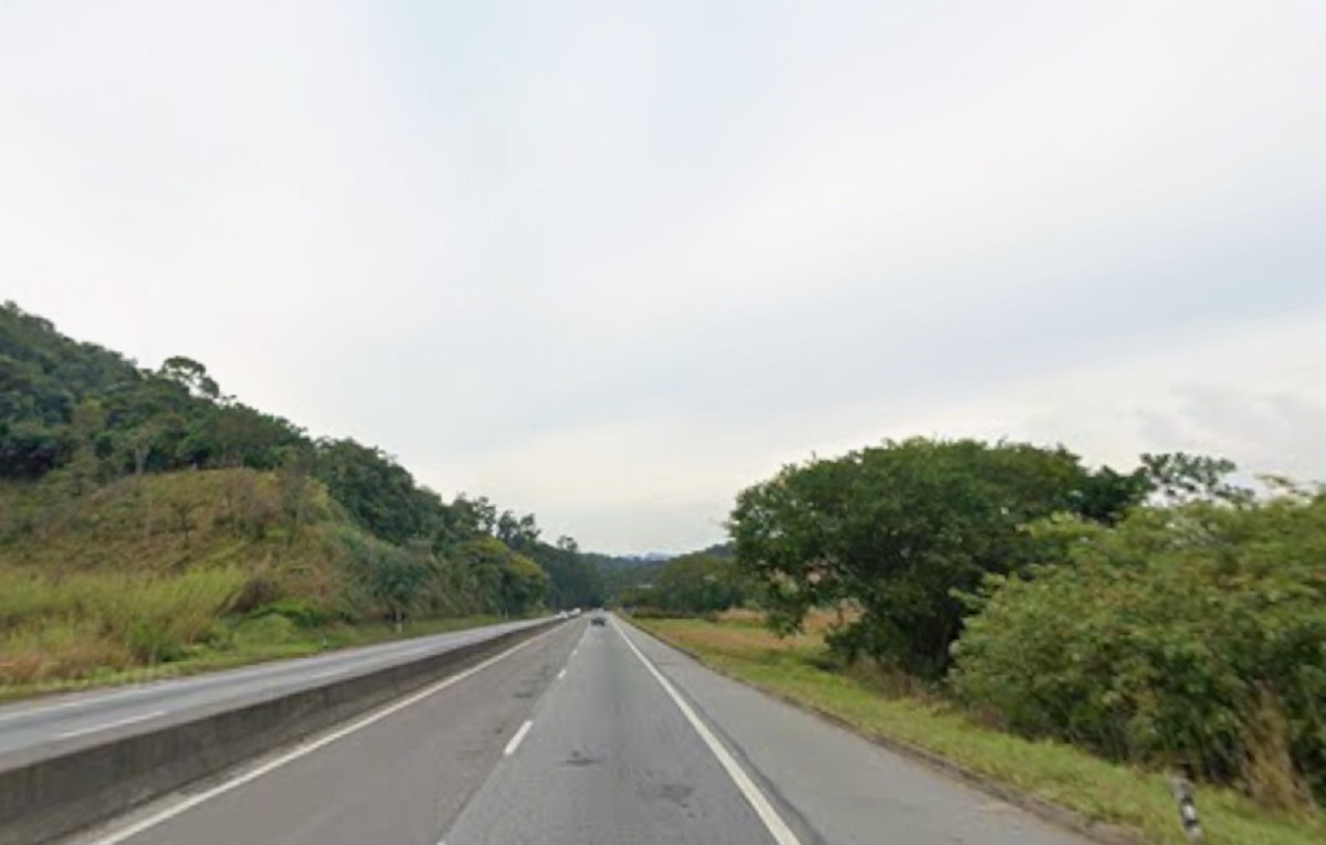 Motociclista morre em acidente com caminhão na BR-040, em Matias Barbosa