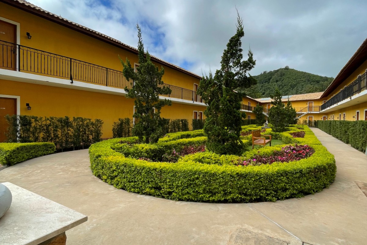 Após acordo com MPF, cidade em SP remaneja verba de senador que seria para obras em estrada onde ele tem hotel