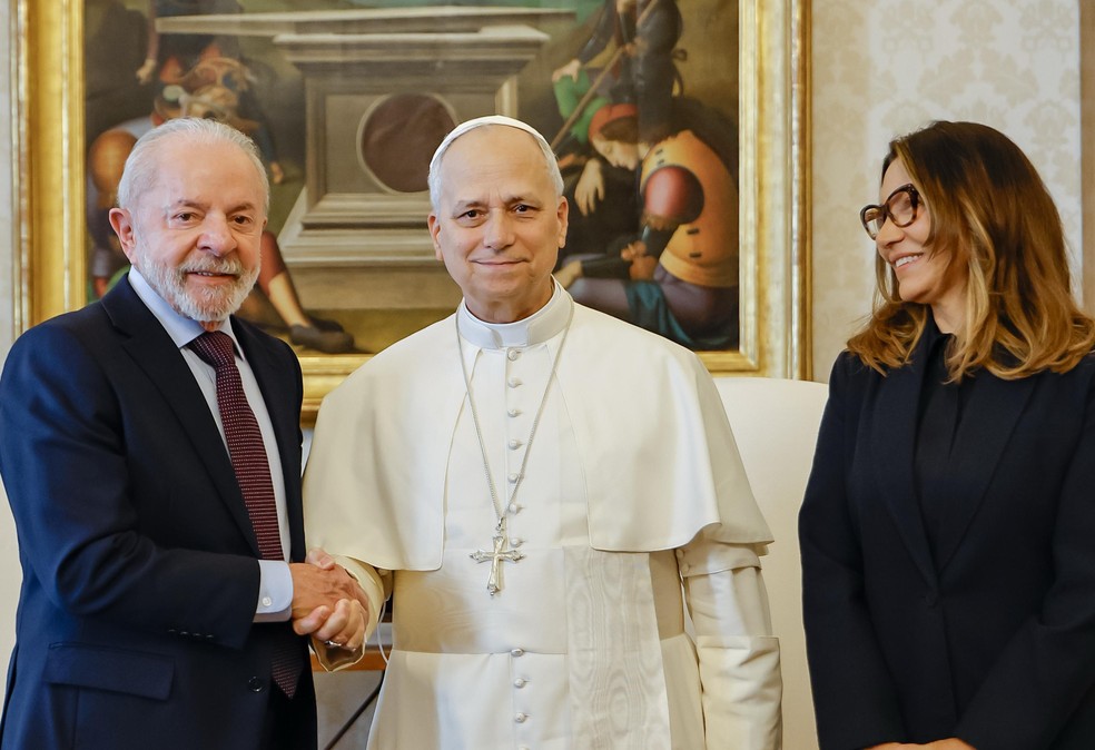 Lula e Janja com papa Leão — Foto: Divulgação/Ricardo Stuckert