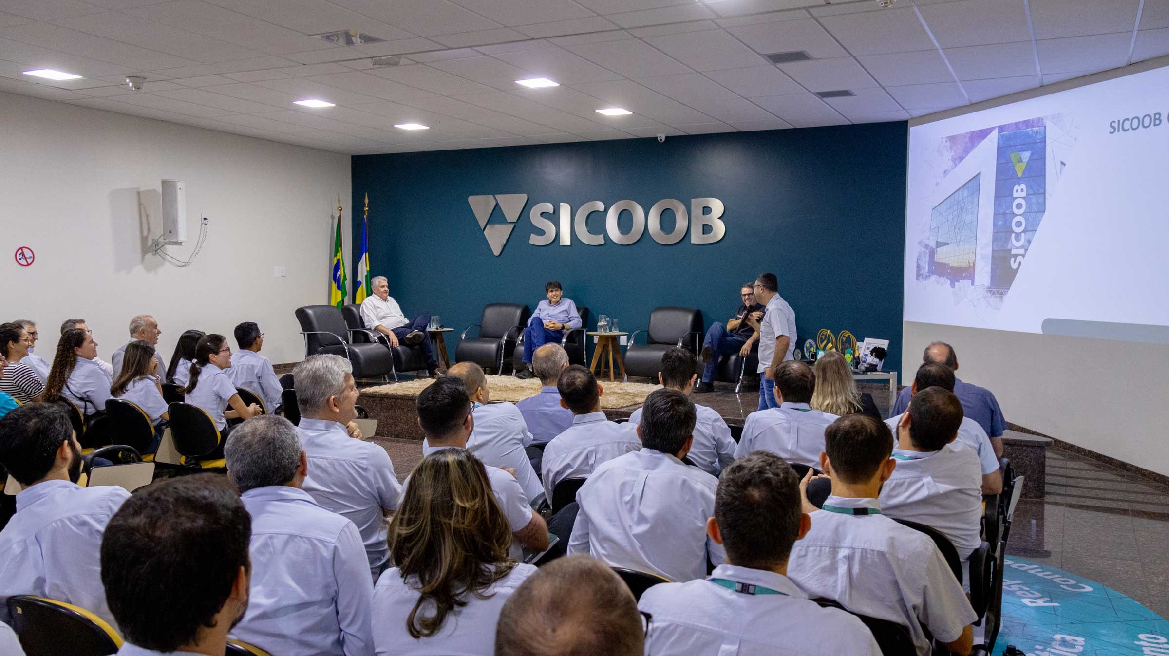 Sicoob Credip recebe a visita do Banco Central do Brasil