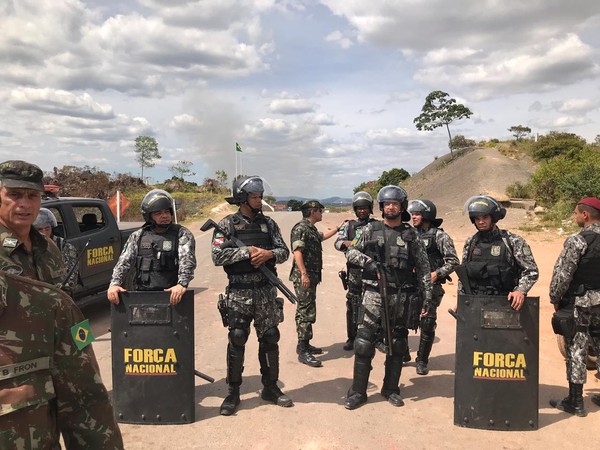 Exército brasileiro detém militares venezuelanos em Roraima