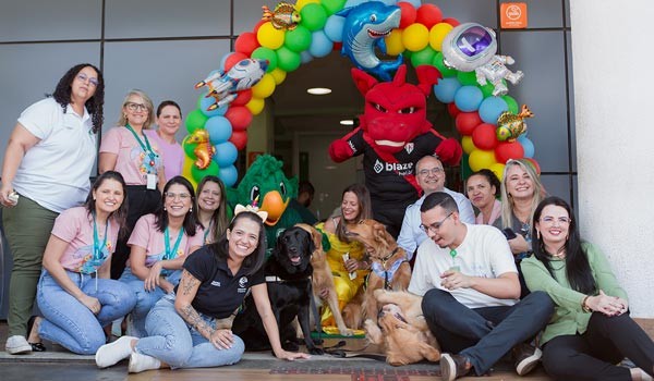 Cães e mascotes levam acolhimento ao SAU Pediátrico da Unimed Goiânia 