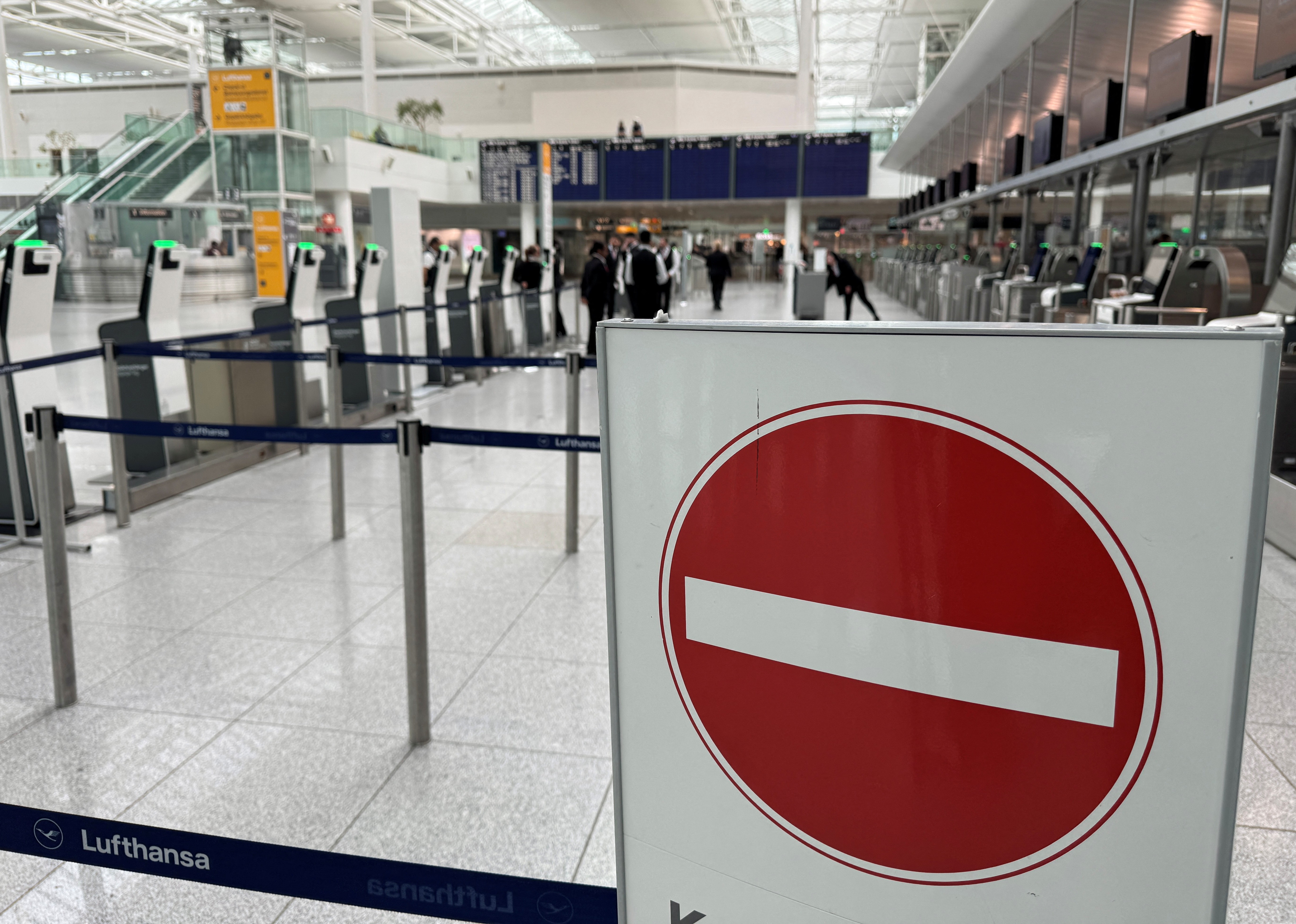 Avistamento de drones suspende operações no aeroporto de Munique, na Alemanha