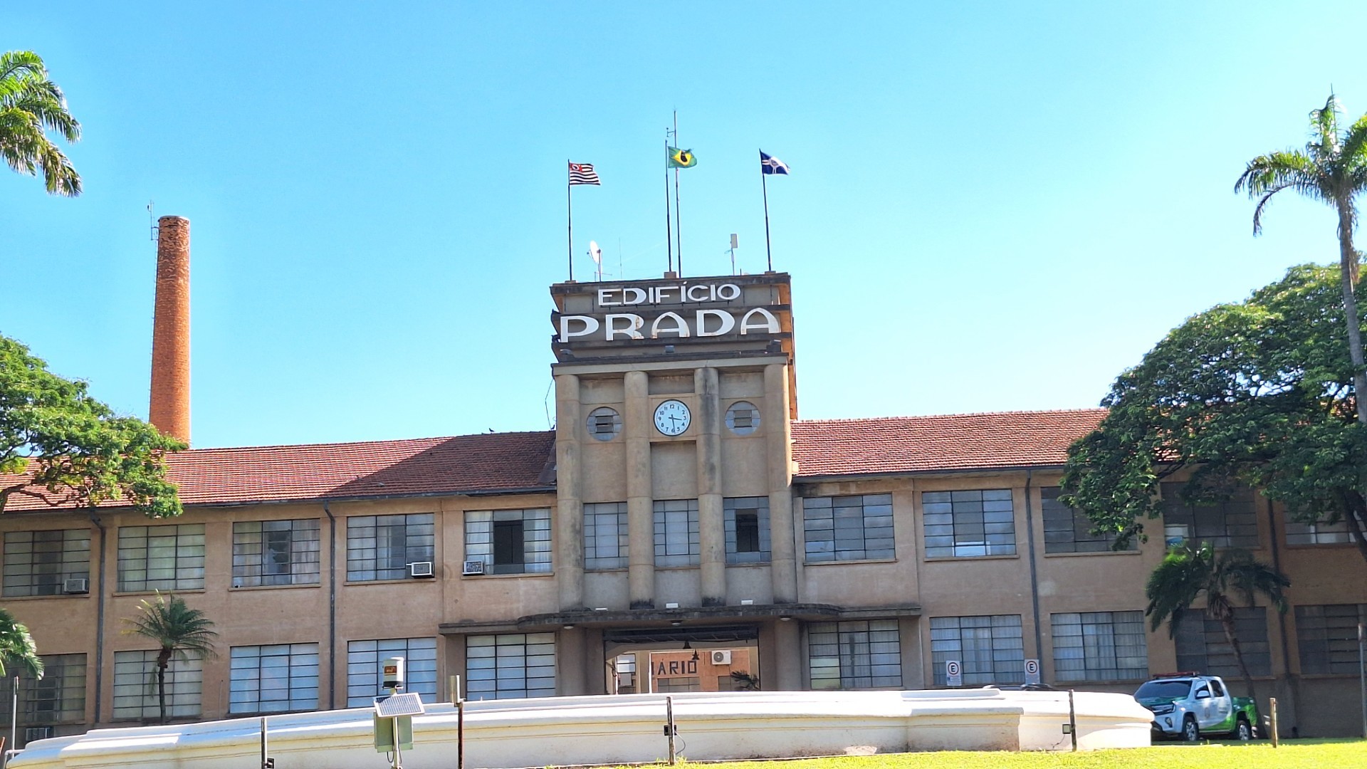 Justiça contraria TCE e mantém 214 servidores em Limeira | G1