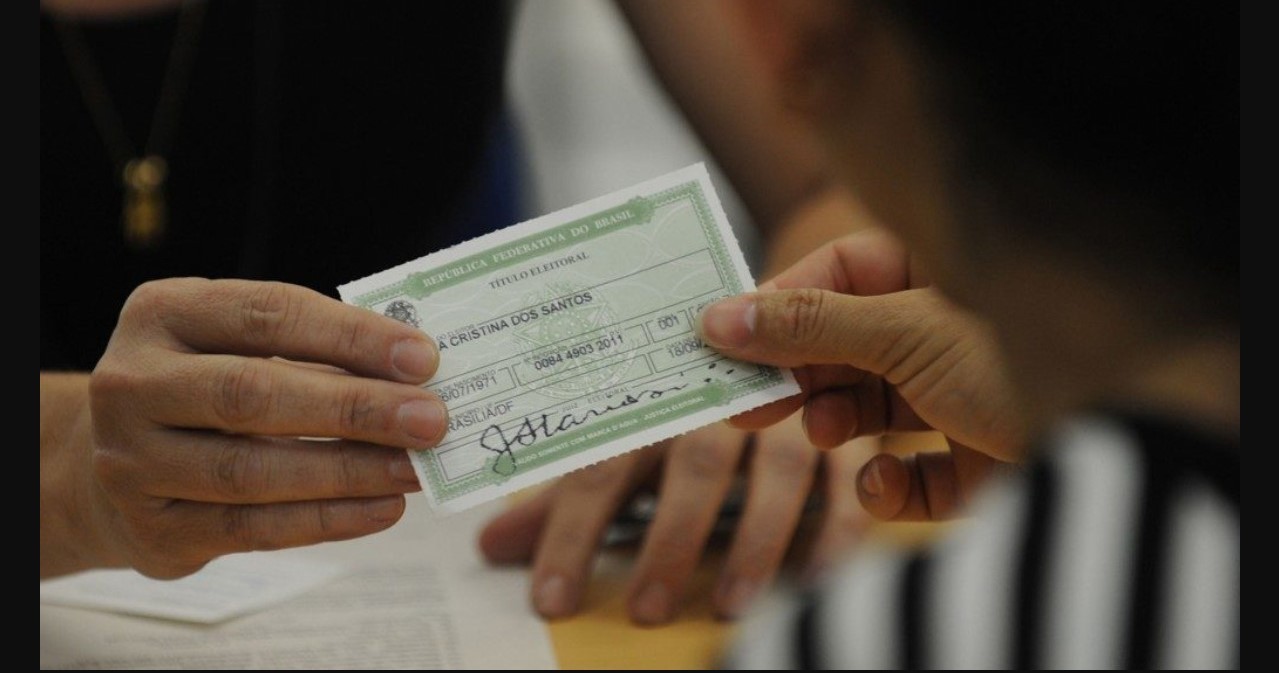 Mais de 900 mil eleitores estão com o título de eleitor cancelado em MG; prazo para regularizar termina em uma semana