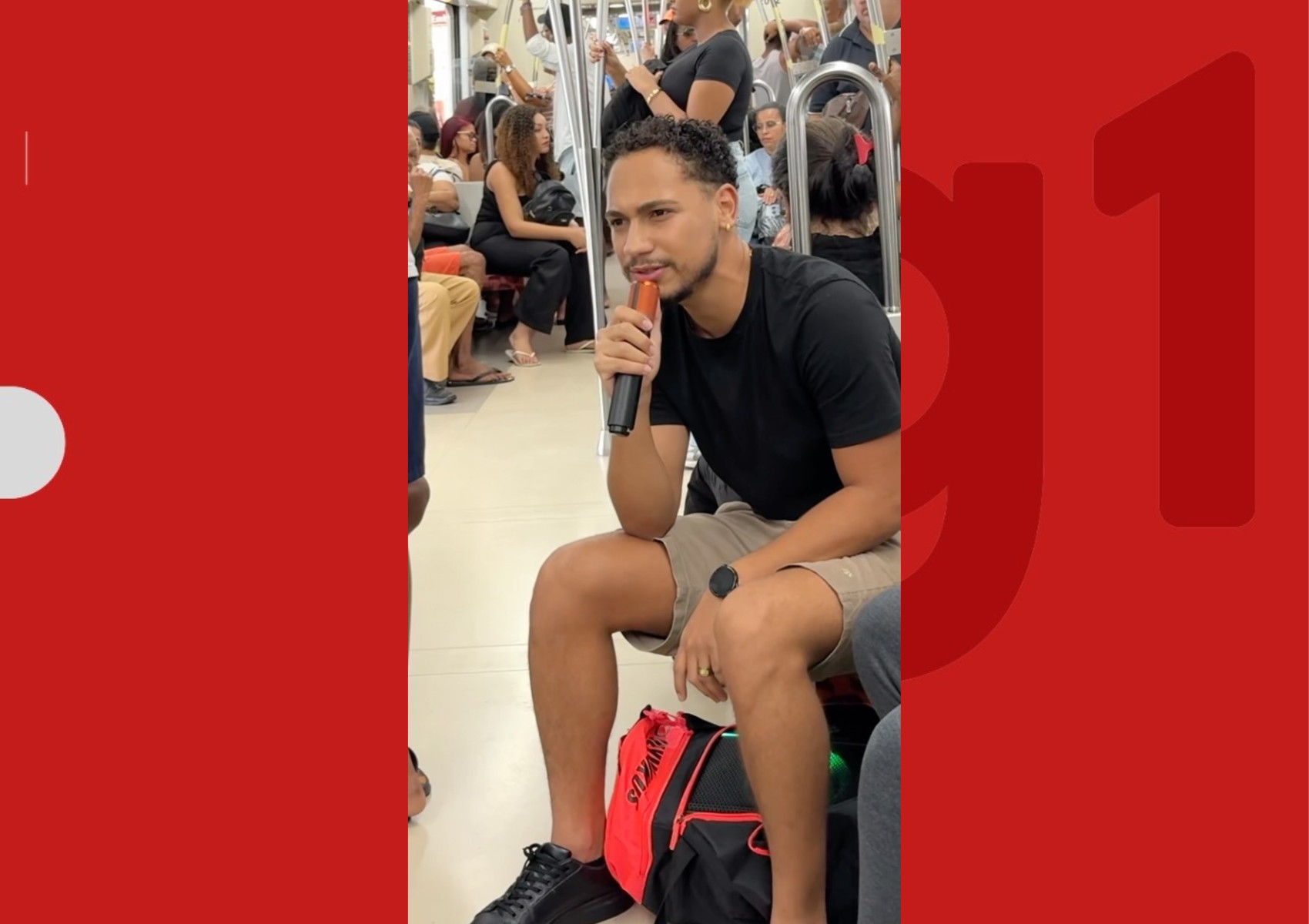 'Vagão da Sofrência': cantor viraliza nas redes sociais com show improvisado no metrô de Salvador
