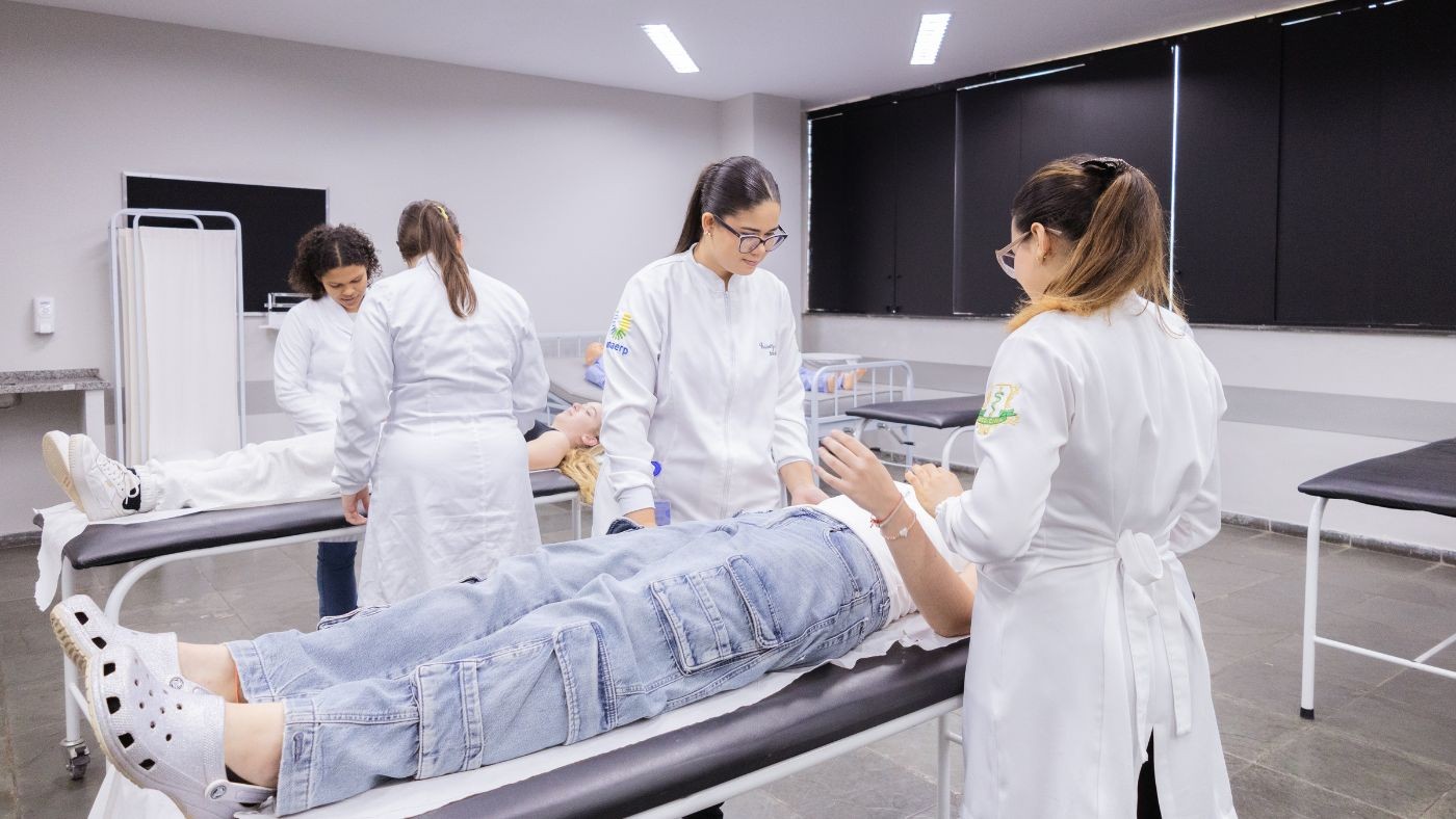 IA muda a medicina, mas reforça papel humano do médico