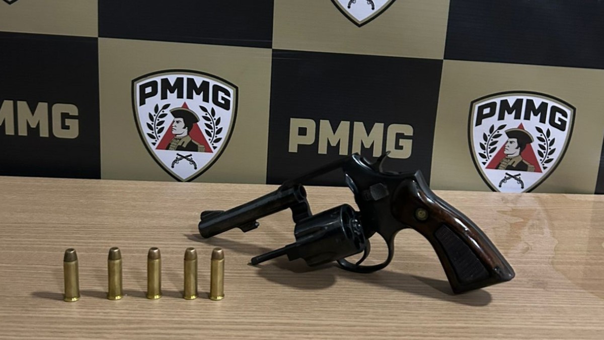 Homem atira contra jovem e foge após discussão em Caratinga