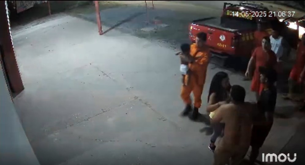 VÍDEO: Criança de um ano e três meses é salva de engasgo por cabo do Corpo de Bombeiros do Maranhão