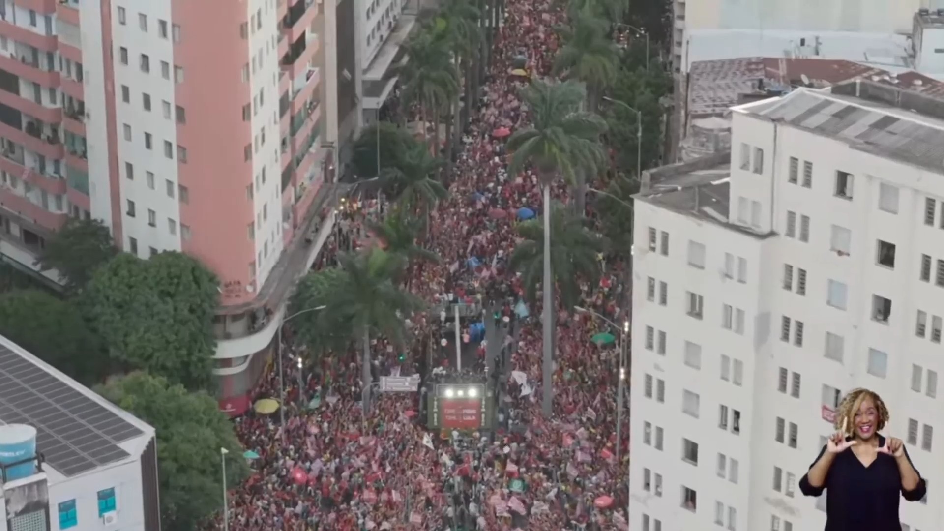 Lula reúne apoiadores em ato no Centro de BH nesta quarta-feira