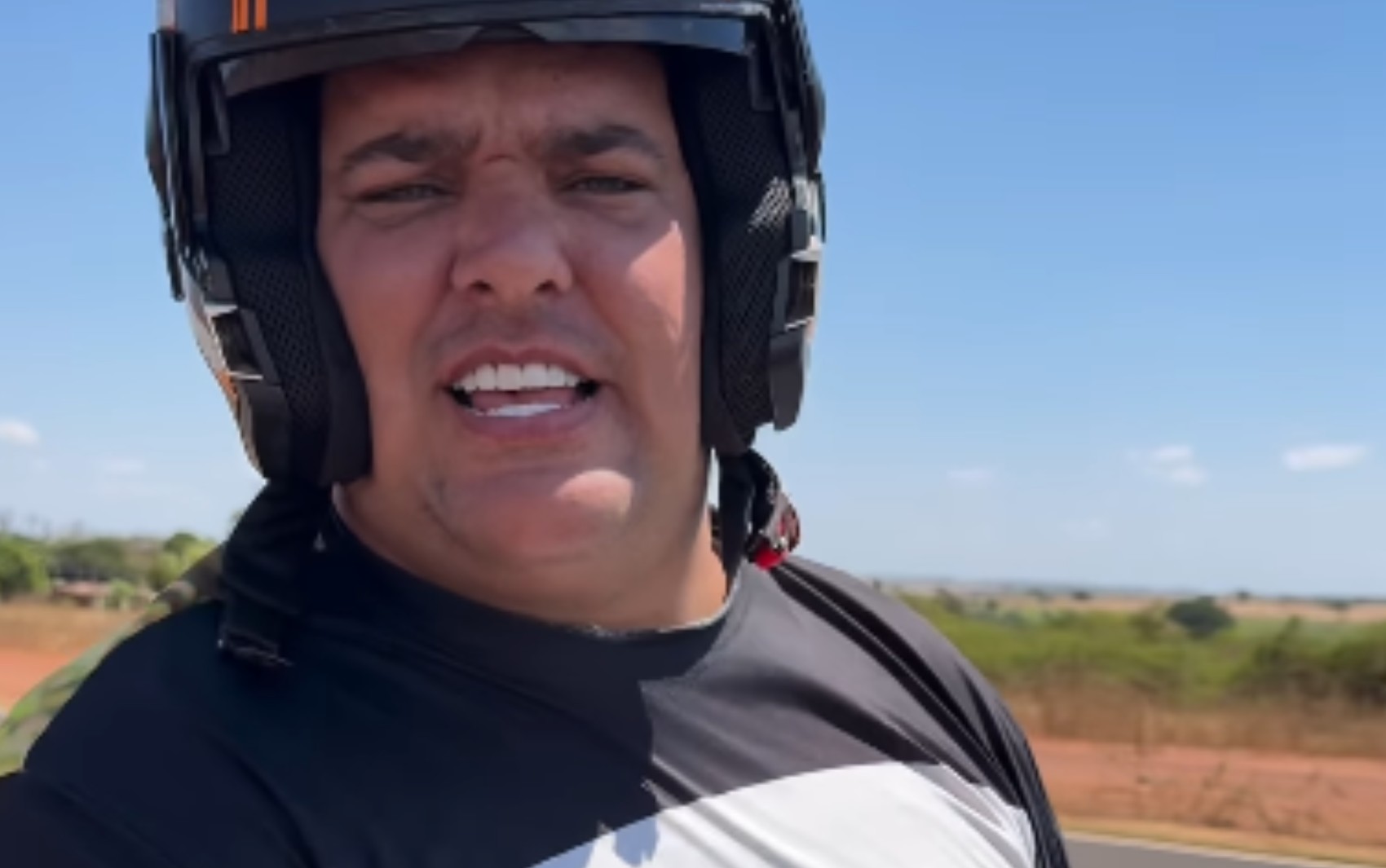 Influenciador executado a tiros na calçada é enterrado em Ribeirão Preto, SP