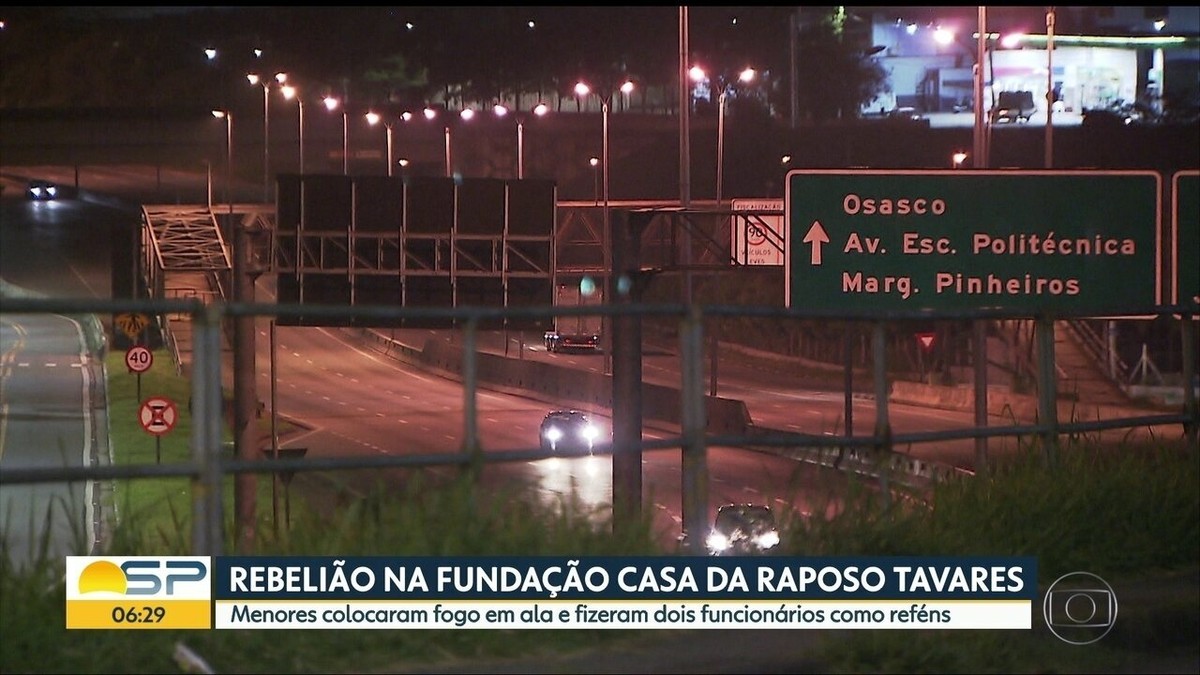 Internos da Fundação Casa da Raposo Tavares fazem rebelião em SP, São  Paulo