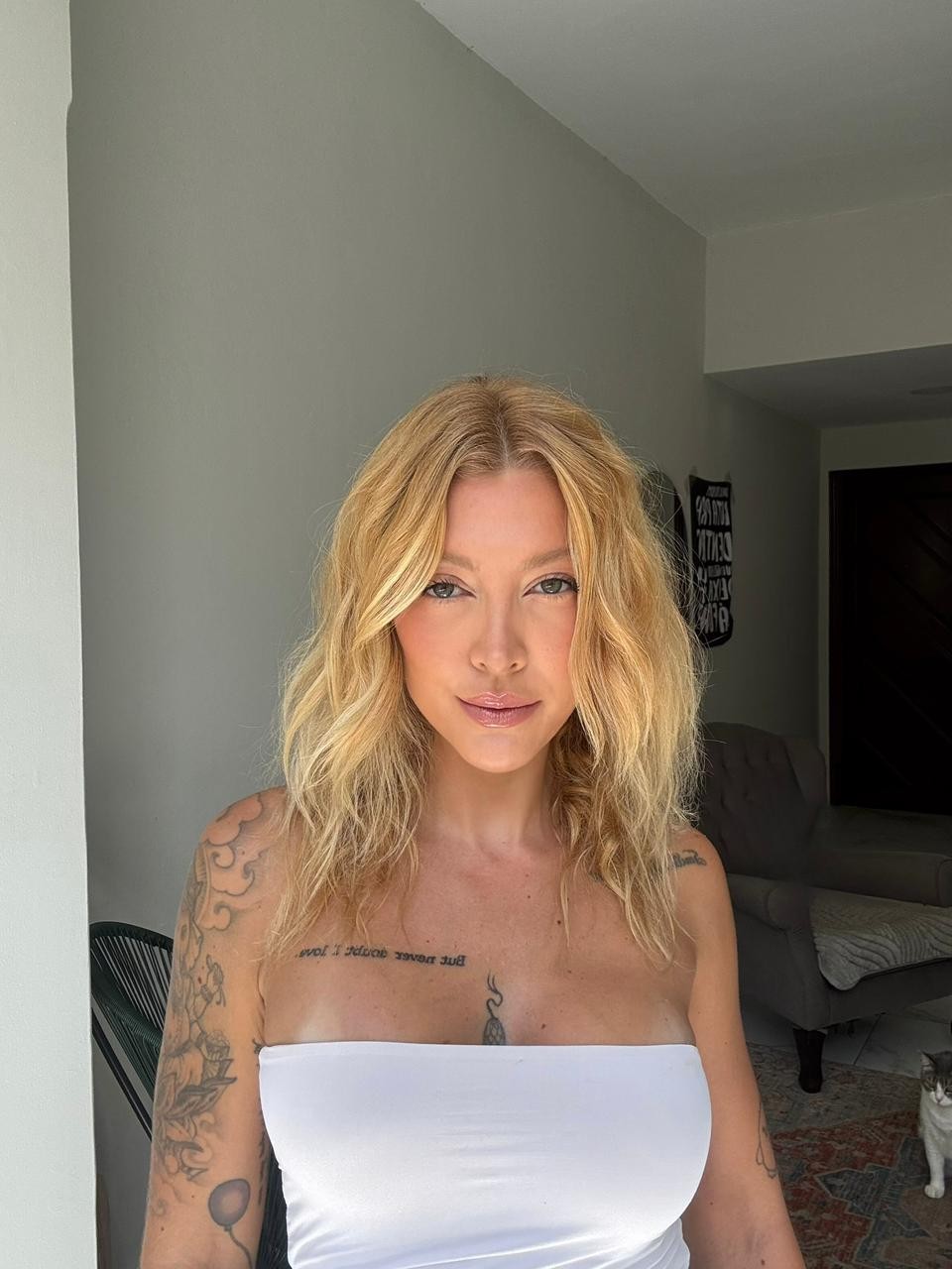 Por que uma mulher de 33 anos decidiu retirar as mamas antes de saber se teria câncer