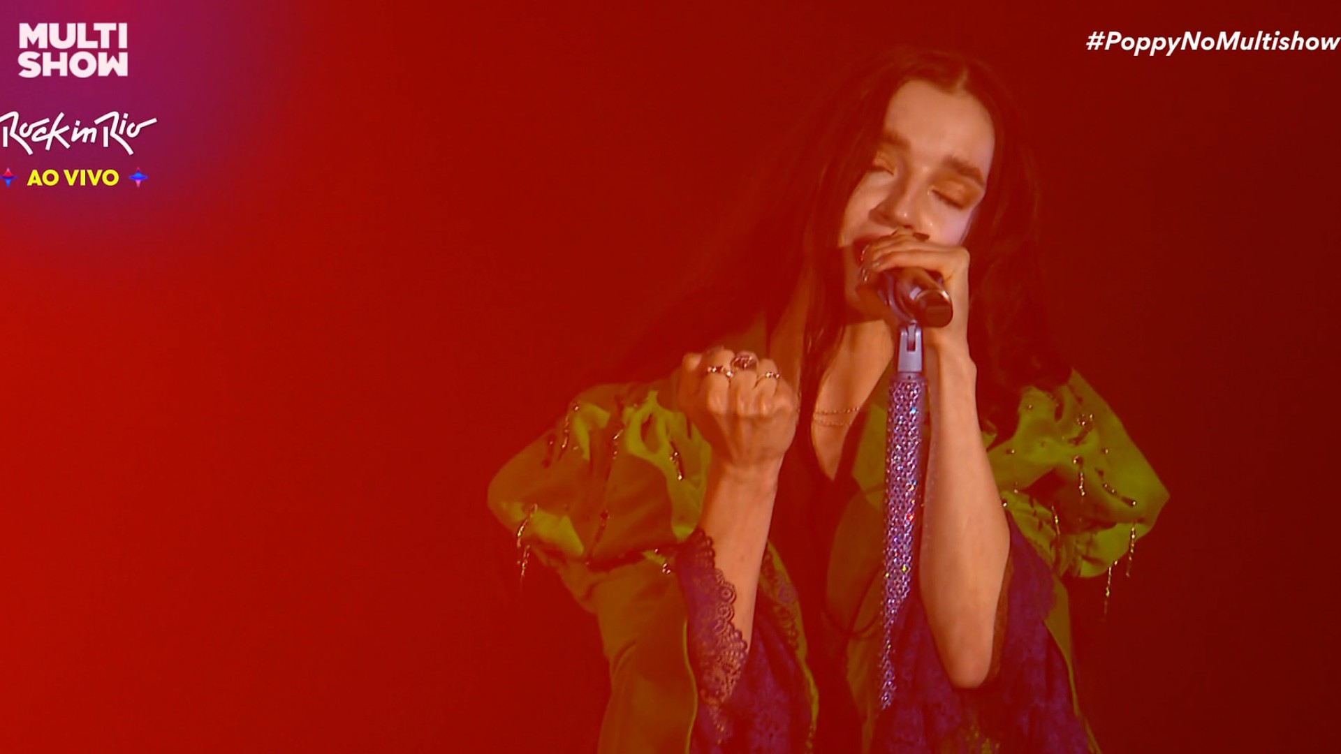 Poppy encarna diva do metal e vira trilha de ‘remada viking’ no Rock in Rio