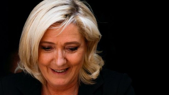 Urnas europeias impõem surra em Macron e Scholz e consagram ascensão da extrema direita de Meloni e Le Pen