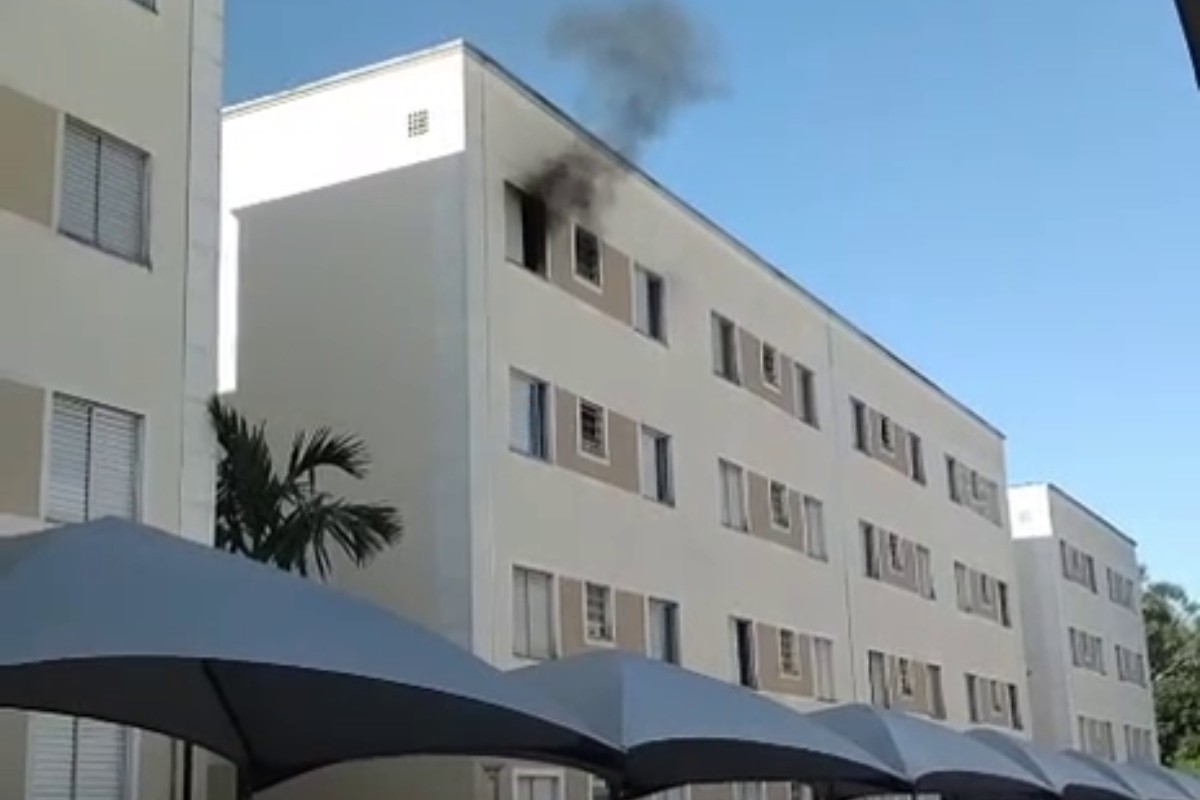 Carregador em colchão causa princípio de incêndio em apartamento, em Piracicaba 