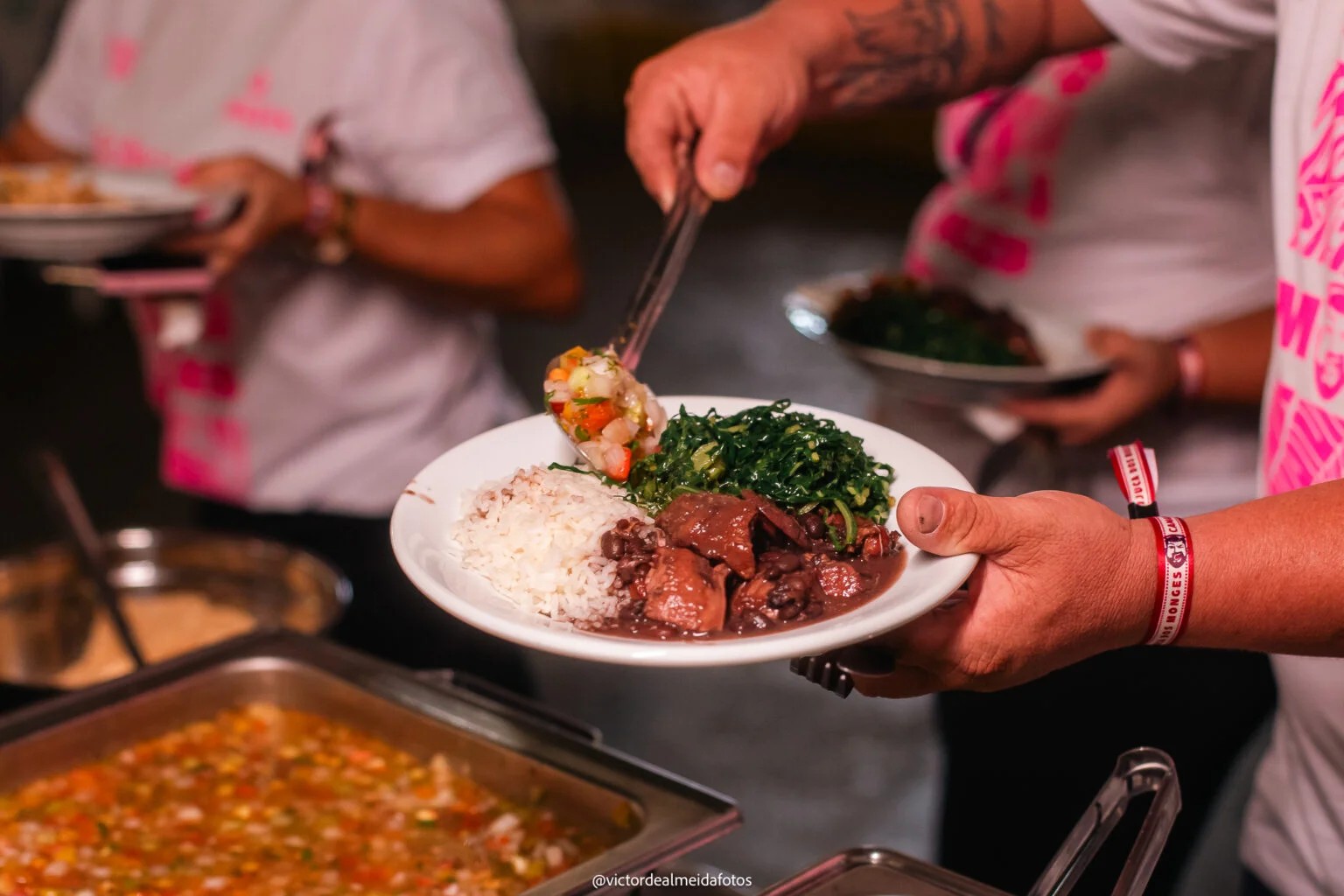 Bauru recebe 'Feijuca dos Monges' com shows de Só Pra Contrariar e Jeito Moleque no Recinto Mello Moraes