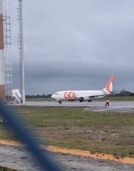 Avião faz pouso de emergência no Aeroporto de João Pessoa 