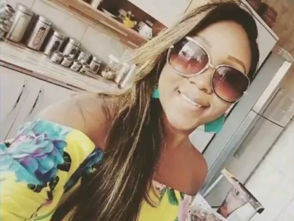 Polícia suspeita que mulher baleada ao deixar filhos em escola na Bahia foi morta a mando da amante do marido — Foto: Reprodução/TV Bahia