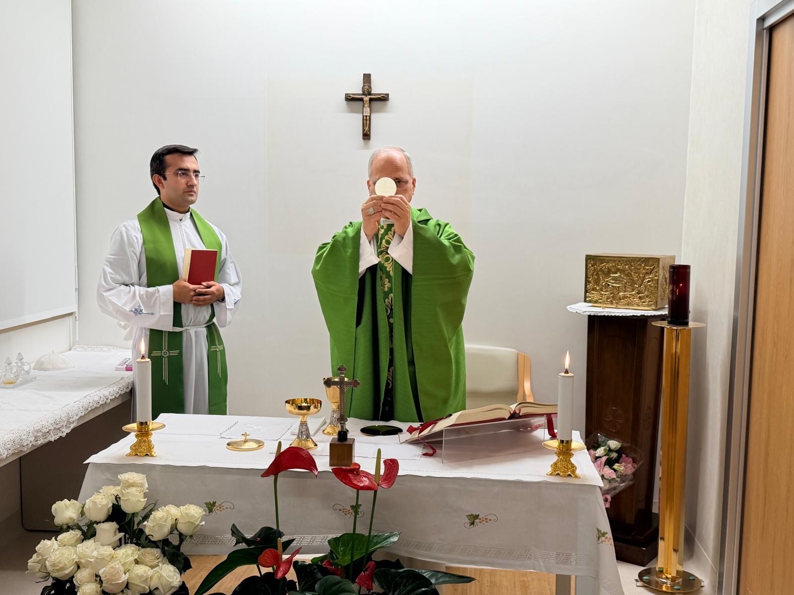 Papa fala ao telefone com Putin, oferece mediação na guerra e pede corredor humanitário