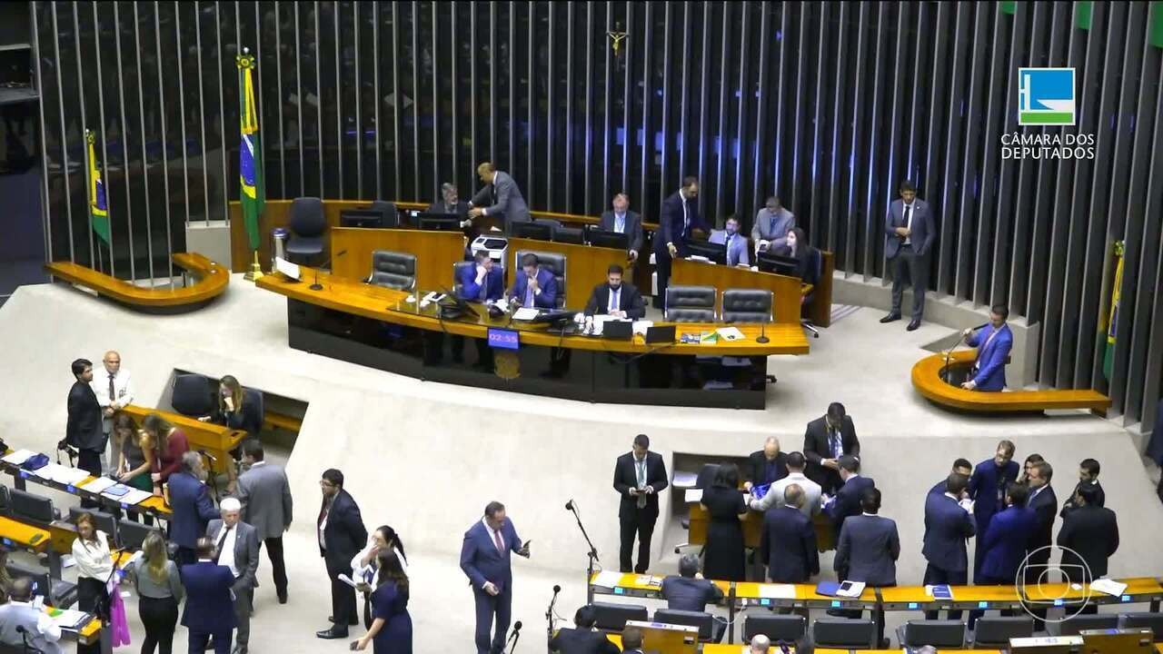 Após acelerar pagamento de emendas e negociar com partidos, governo Lula consegue aprovar corte de gastos
