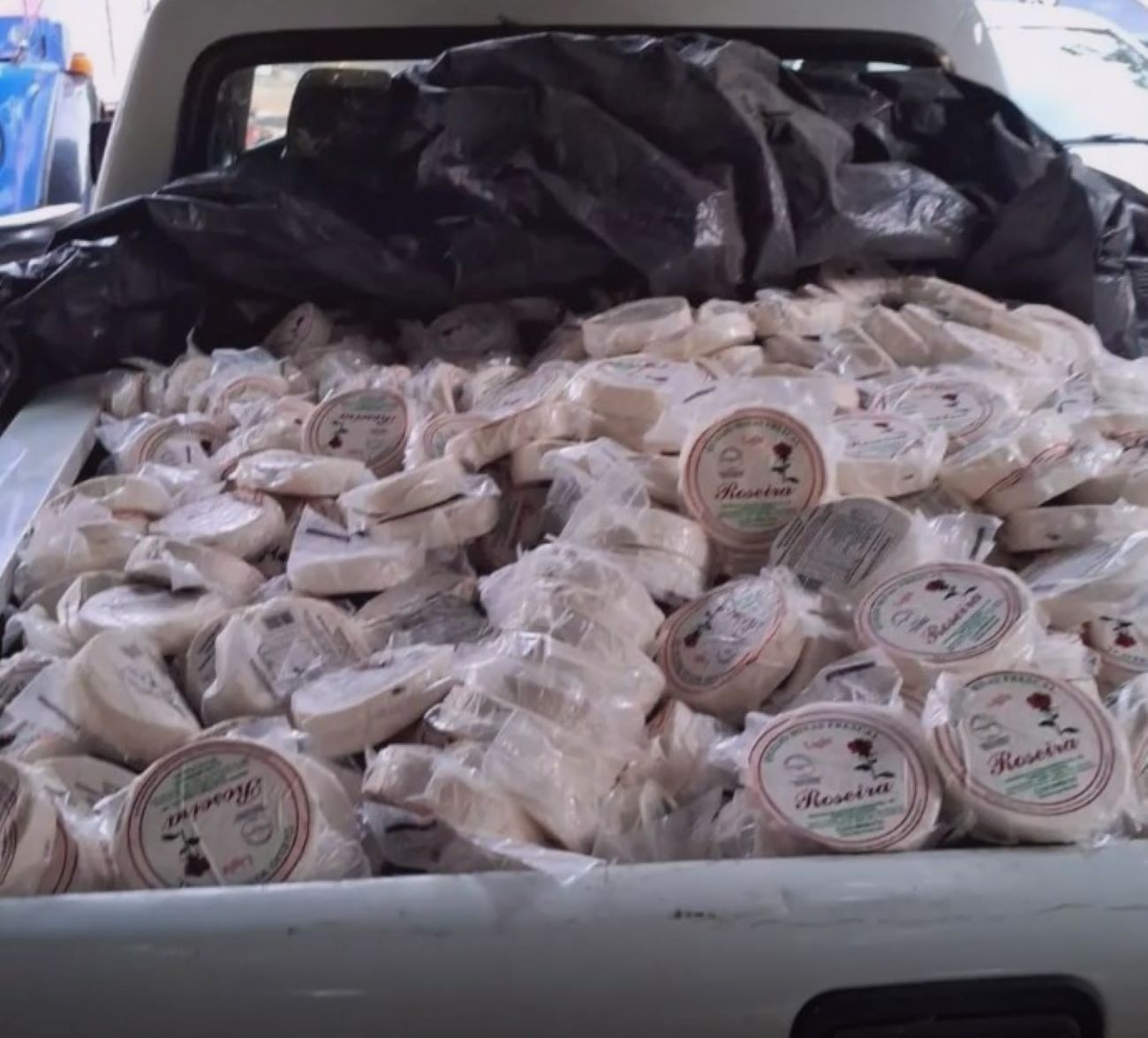 PRF apreende mais de 750 kg de queijo transportado sem refrigeração no MA