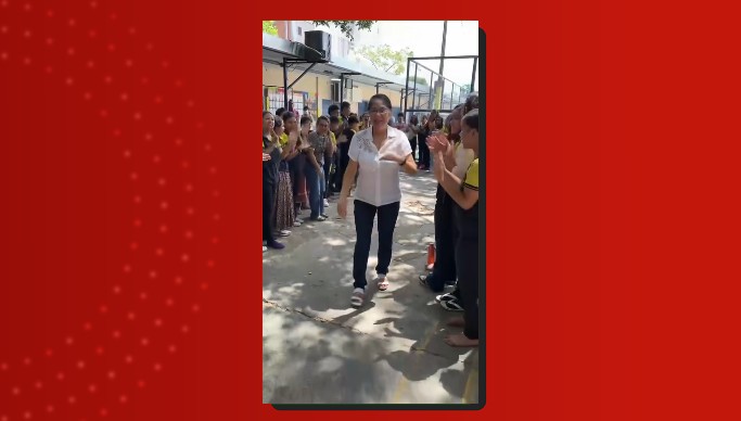 Professora se emociona ao ser homenageada por alunos ao se aposentar após mais de 30 anos de carreira em Manaus