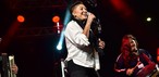 Narjara Paiva op het alternatieve podium van het Bahia Winter Festival 2025