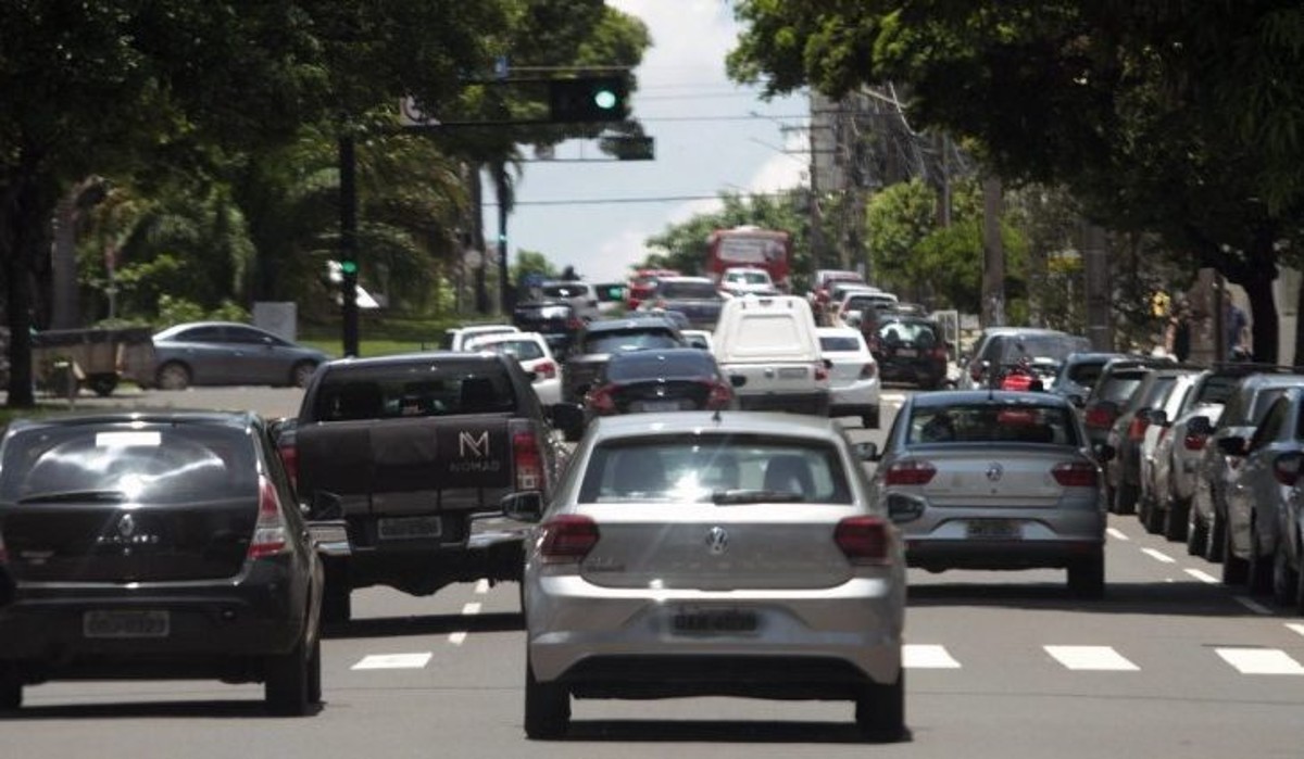 IPVA e Licenciamento: Débitos podem ser pagos em blitz e motoristas se livram do guincho