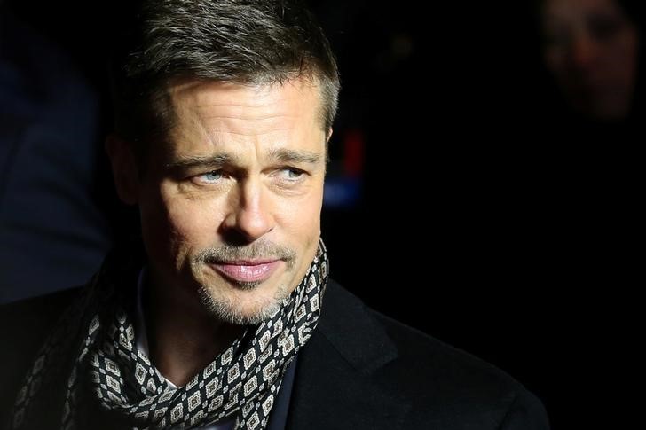 Francesa descobre que namorava falso Brad Pitt após perder R$ 5 milhões para golpista que usava imagens criadas por IA