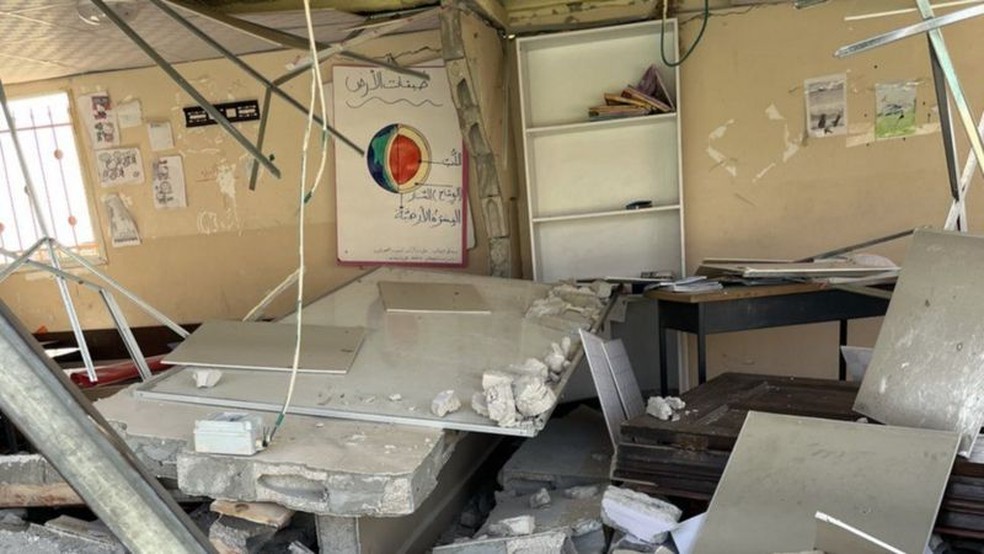 A escola em Khirbet Zanuta foi financiada por doadores internacionais — Foto: BBC