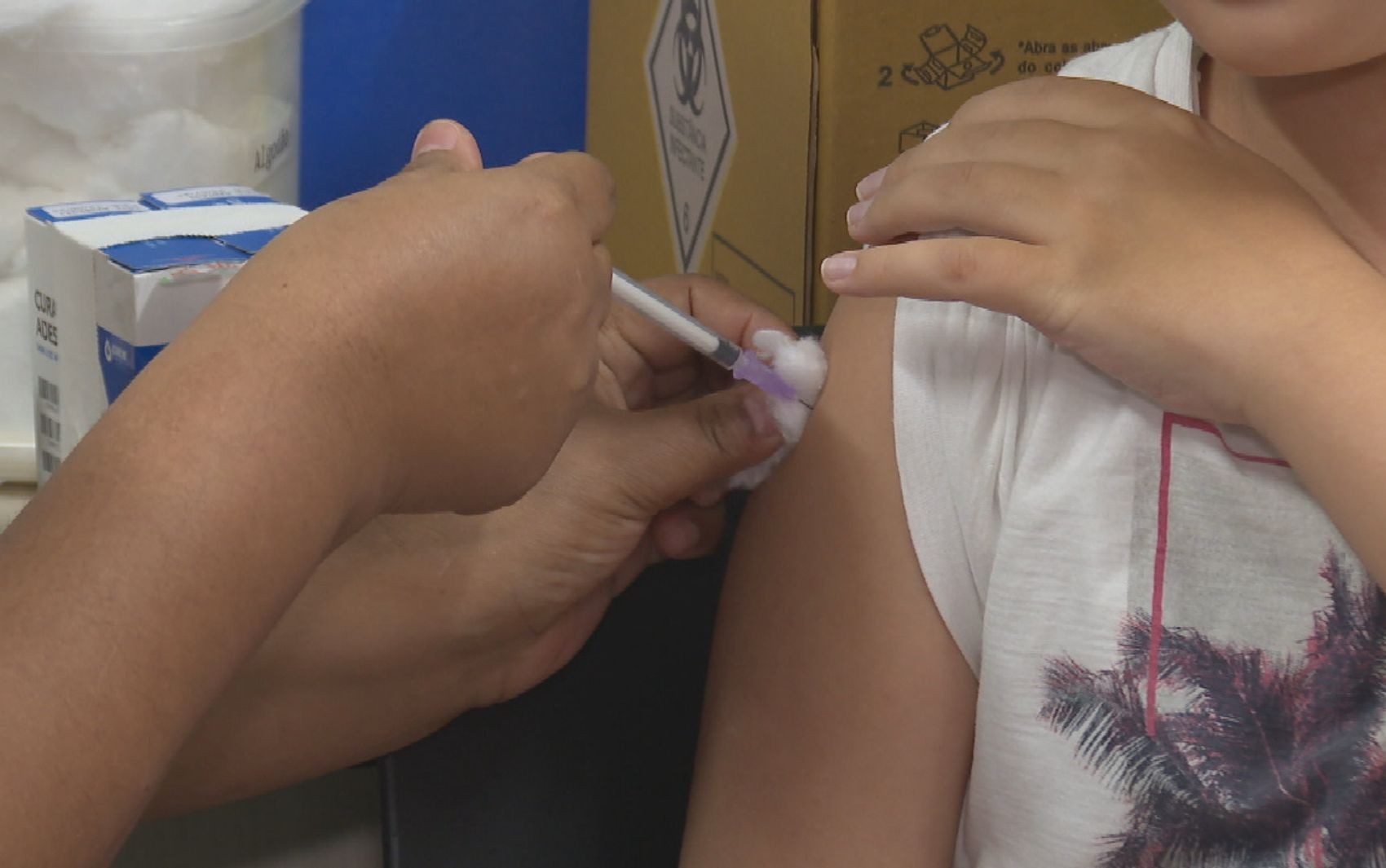 Goiânia libera 2 mil doses contra a dengue para moradores de 4 a 59 anos; veja lista de postos