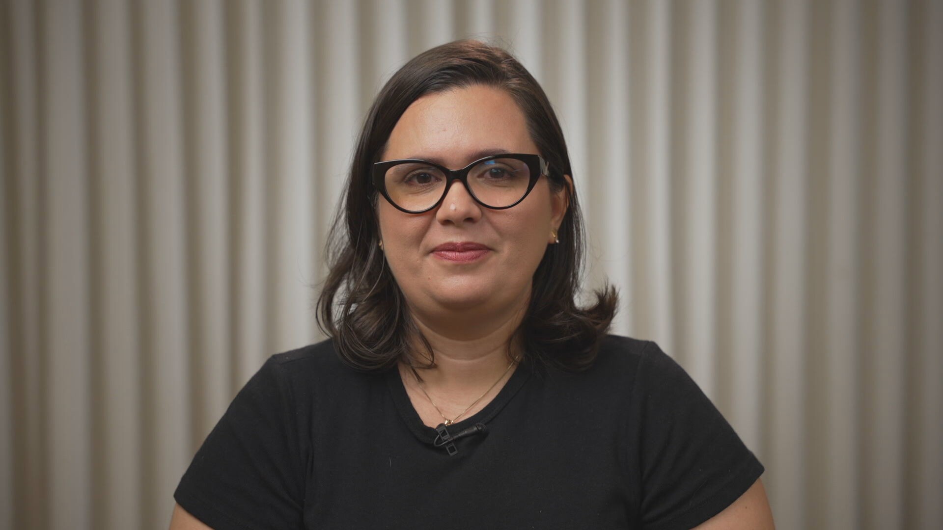 Ao NE1, Professora Camila defende fim da escala 6x1 e reajuste do salário mínimo