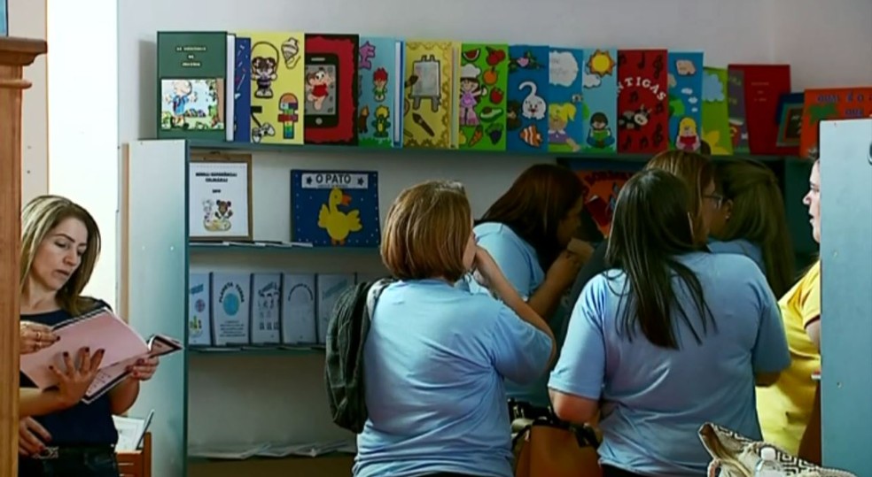 FLIPassos: Sarau e contação de histórias são parte da programação da Feira Literária de Passos — Foto: Reprodução/EPTV