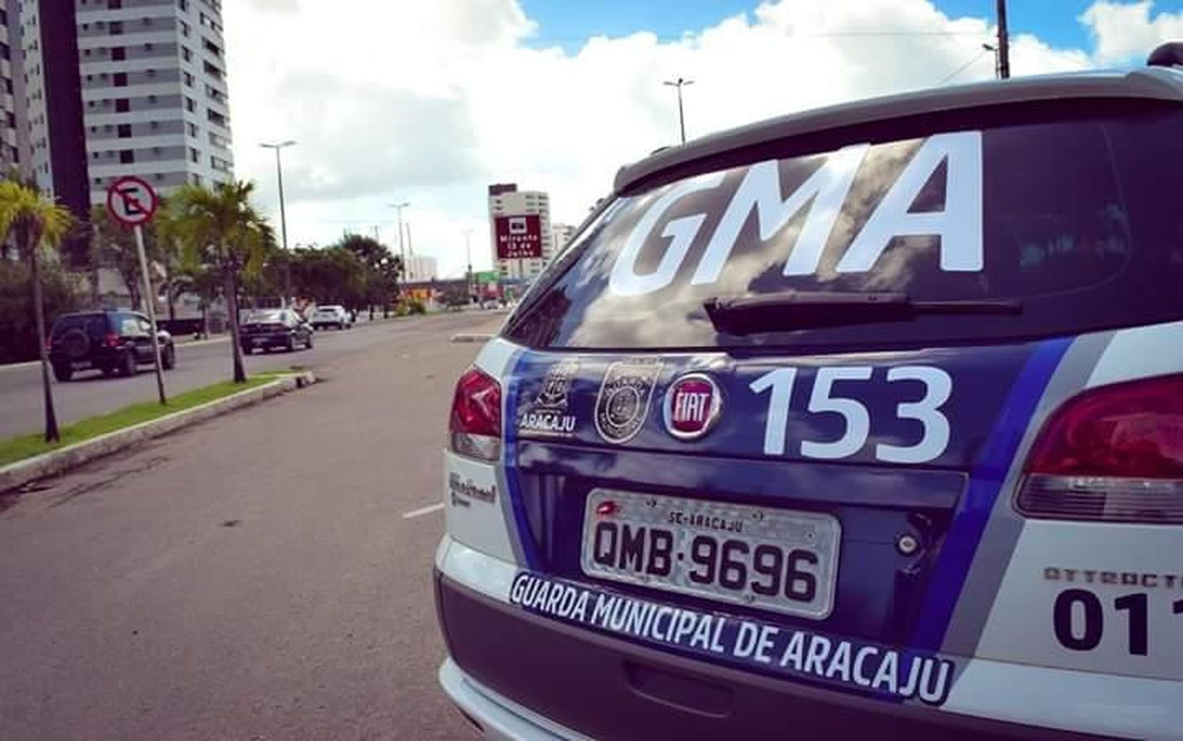 Dupla é presa por extorquir motoristas que tiveram placas de carro perdidas após chuvas em Aracaju
