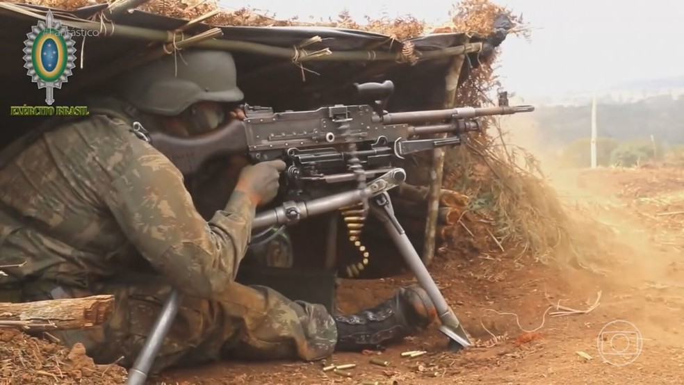 Furto de 27 metralhadoras de arsenal do Exército: saiba os riscos da circulação dessas armas para segurança pública — Foto: Reprodução/TV Globo
