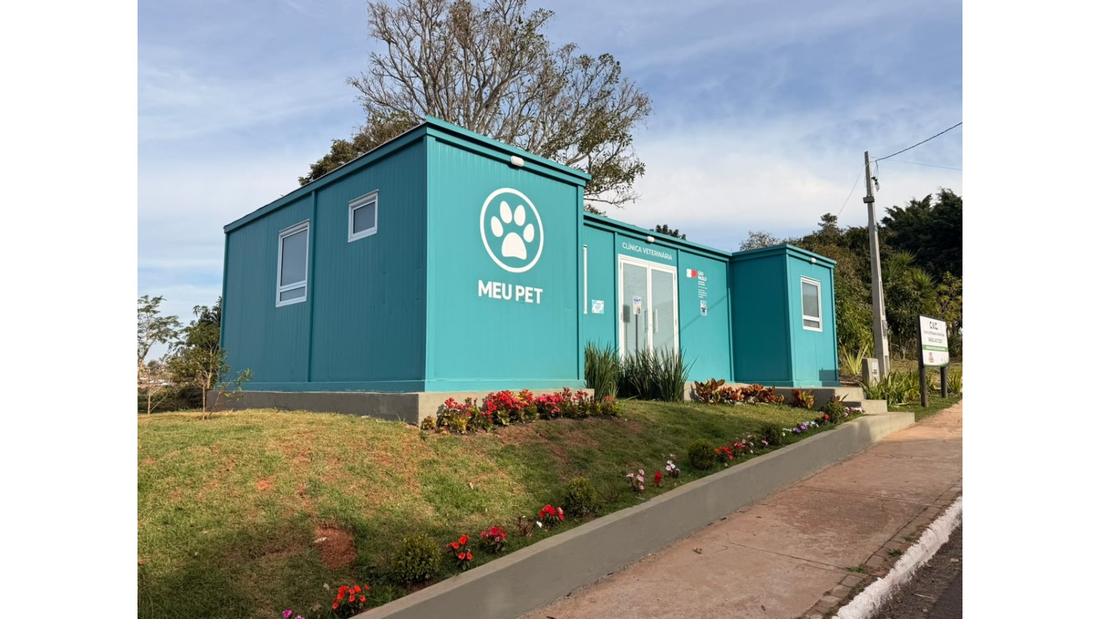 Águas de Lindóia inaugura Clínica Veterinária Pet Container   