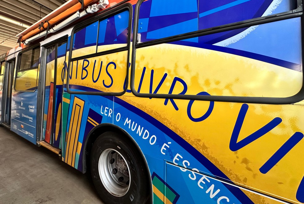 Projeto Ônibus Livro Vivo em Ribeirão Preto, SP — Foto: Divulgação