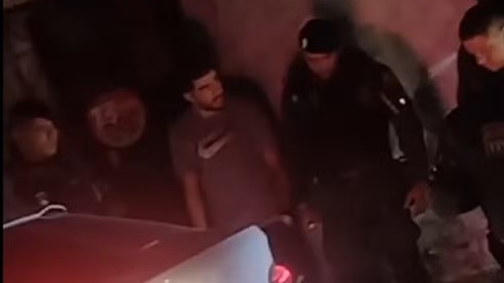 Jogador do Ceará Richardson se envolve em acidente com viatura da Polícia Militar em Fortaleza — Foto: Reprodução