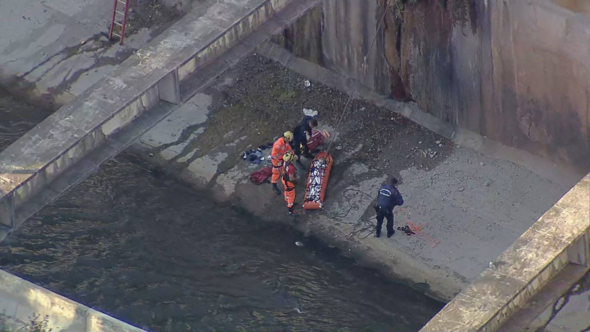 Queda de oito metros de altura: Morre guarda municipal arremessada em rio de BH em acidente de moto