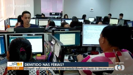 Funcionários de empresas não podem ser demitidos durante as férias