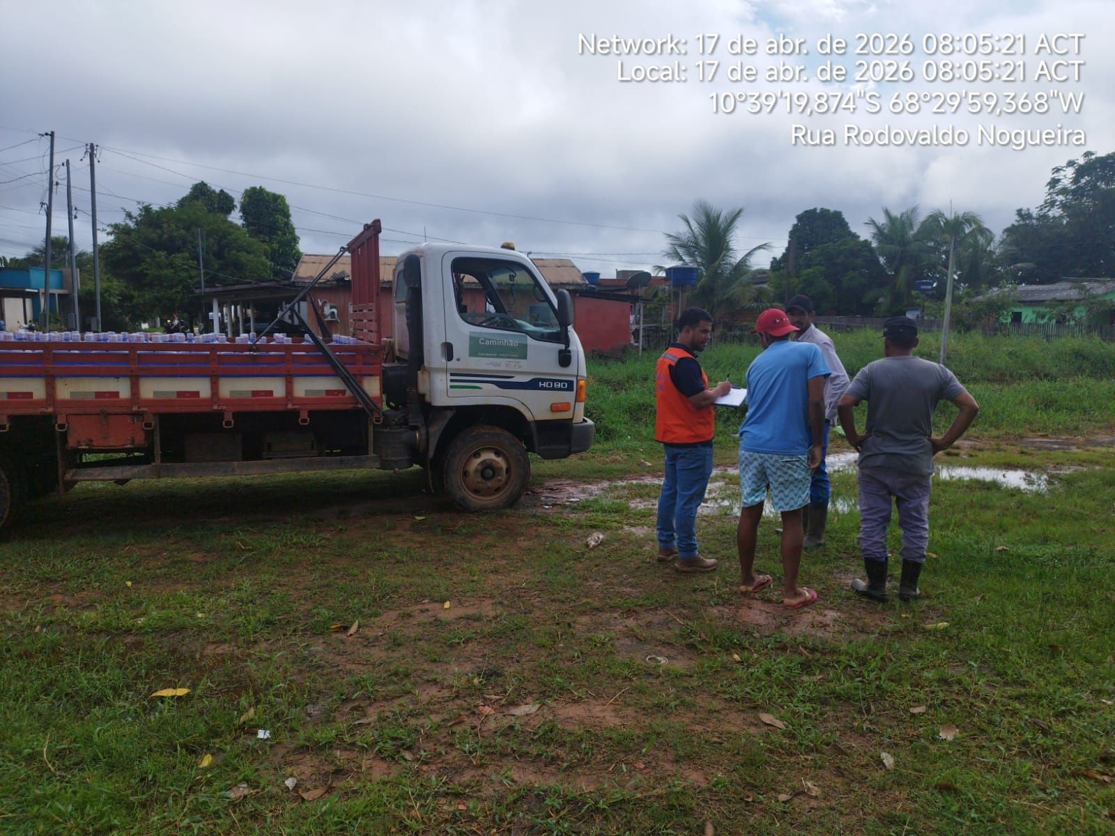 Bairros de cidades do interior do Acre passam por limpeza após enxurrada