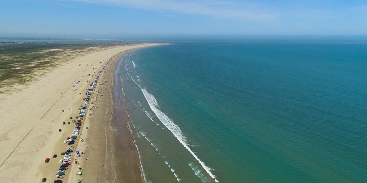 Praia que pode ser vista do espaço expõe disputa por título de maior do Brasil: Cassino ou Hermenegildo?