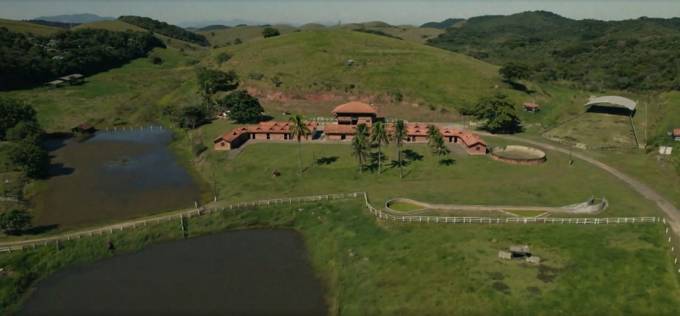Fazenda da família Garcia retratada em Vale o Escrito foi alvo de operação da polícia e do MPRJ — Foto: Reprodução/TV Globo