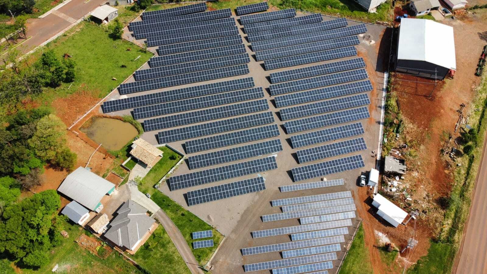 Geração compartilhada avança e amplia acesso à energia limpa no país