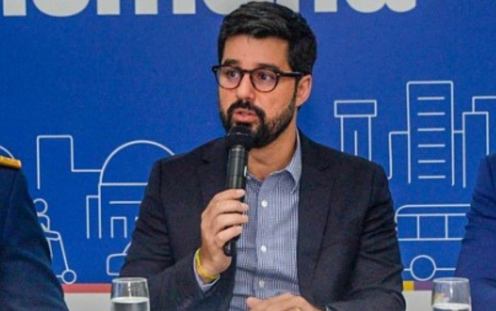 TRE manda prender secretário de transporte de Salvador; prefeitura diz que liberou todos os ônibus, mesmo com adesivos do PT
